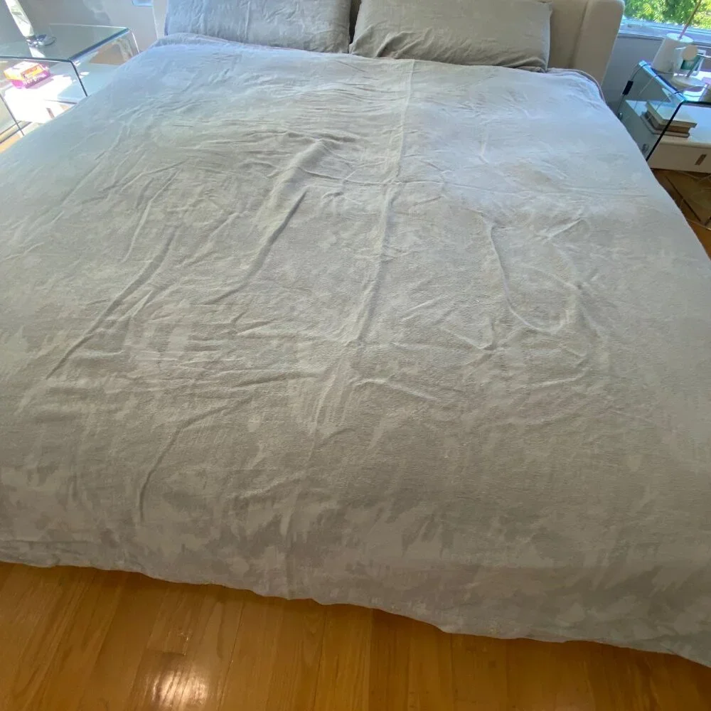 West Elm King Size Duvet Cover and 2 King Shams: Silky Tencel & Ikat Cotton Mate